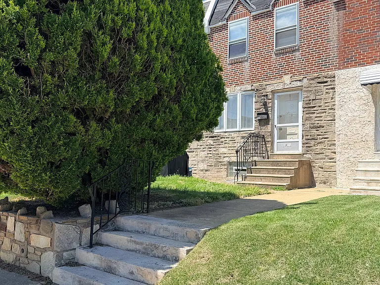 6254 Marsden St — Photo 4