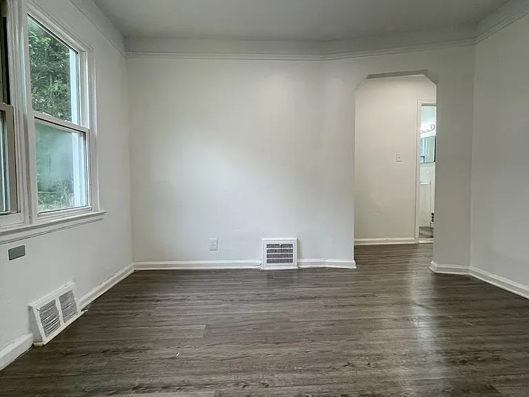 18601 Pembroke Ave — Photo 7