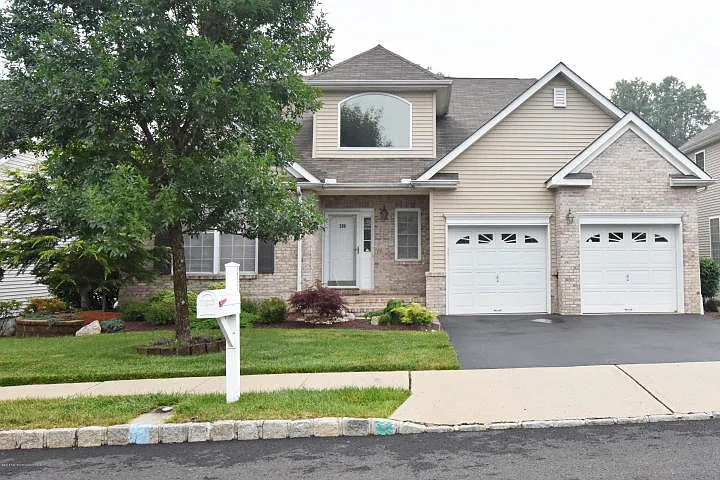 200 Scarborough Way photo 1