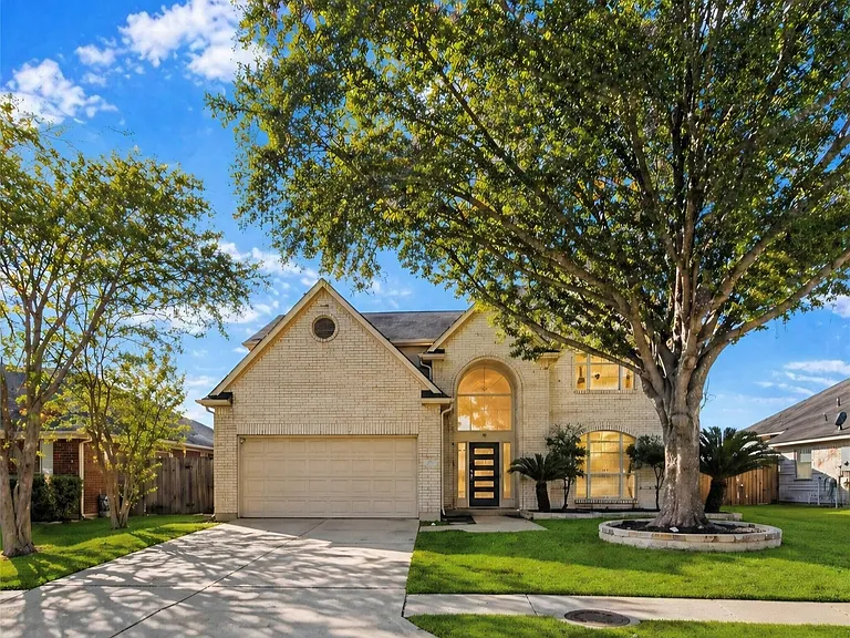 7619 Omaha Dr — Photo 1