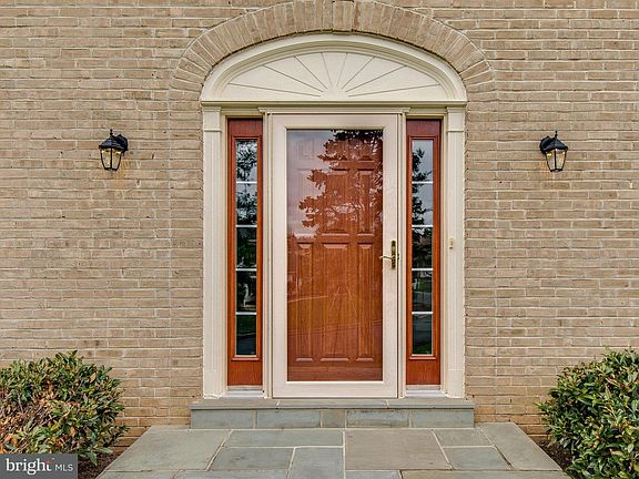 3rd image of 14824 Keeneland Cir