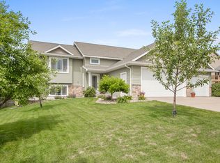 855 Ridgecrest St, River Falls, WI 54022