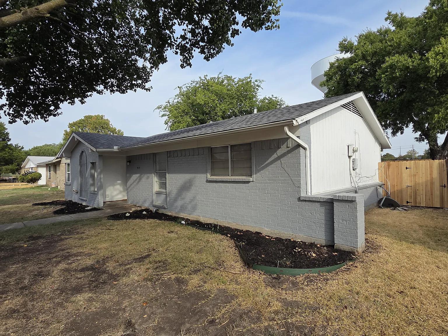 3 bed, 1198 sqft, $1,800 — Photo 3