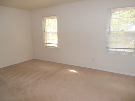4th image of 3315 Regents Park Ln Unit B