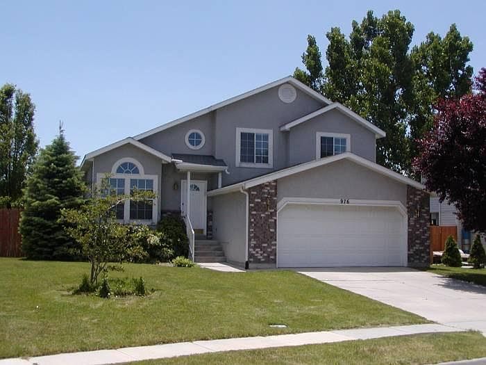 1st image of 976 E Merewood Ct