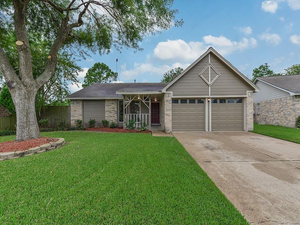 1st image of 501 Canyon Springs Dr