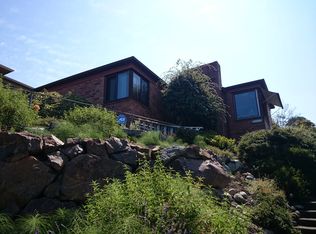 9370 46th Ave SW, Seattle, WA 98136