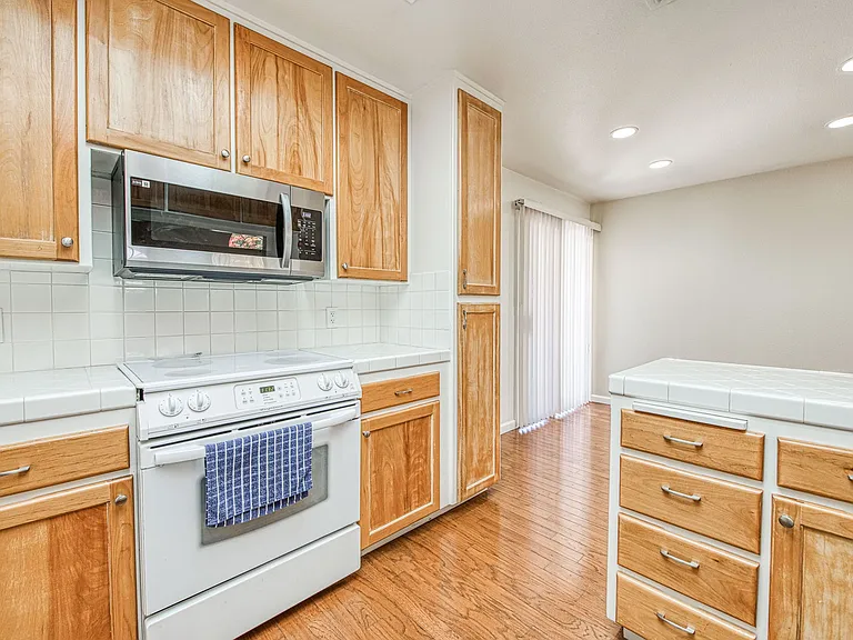 6053 N Mitre Ave — Photo 27