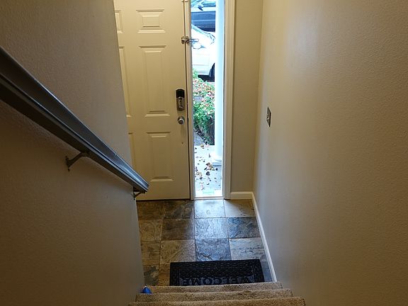2nd image of 16527 NE 19th St