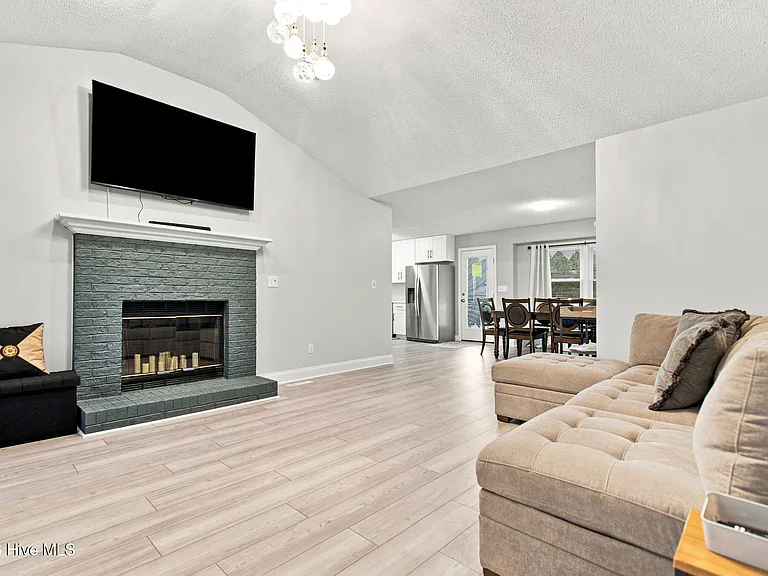 7228 Quail Woods Rd — Photo 9