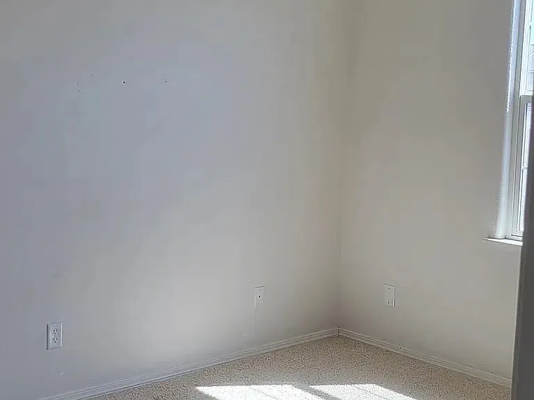 3 bed, 2.5 bath, 1503 sqft, $1,800 — Photo 4