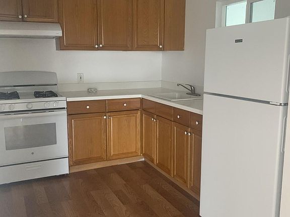 2nd image of 501 N El Camino Real APT 4