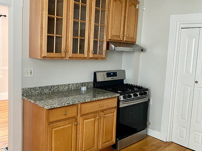 16 Eleanor St #16 — Photo 6
