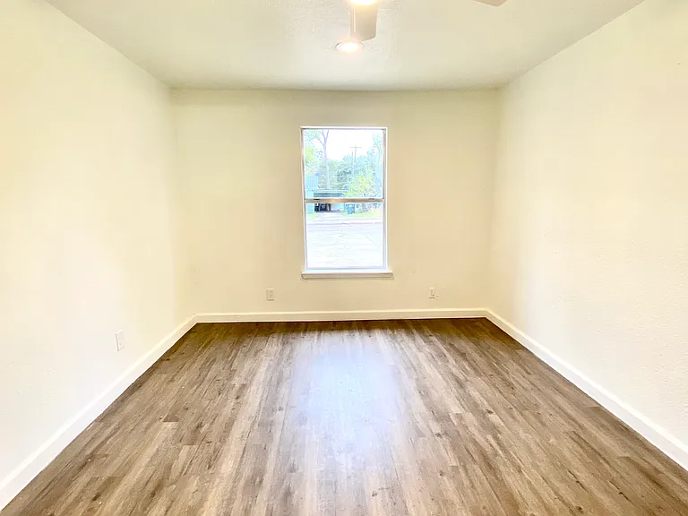 408 Faris St — Photo 11