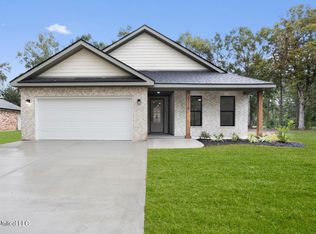 3209 N 3rd St, Ocean Springs, MS 39564