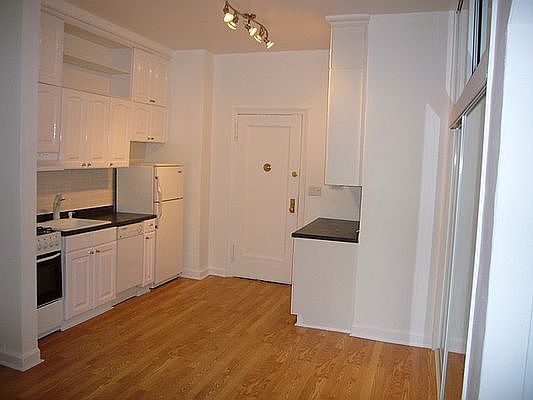 1st image of 504 W 110th St APT 5A
