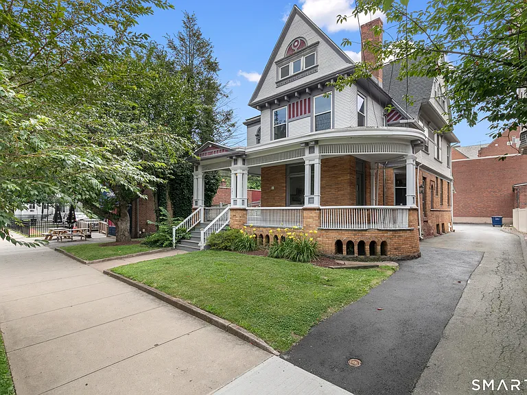 131 Dwight St #1 — Photo 37