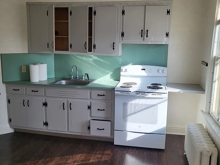 160 Main St #3 — Photo 11