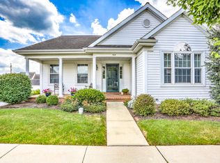 512 Thornberry Ln, Lititz, PA 17543