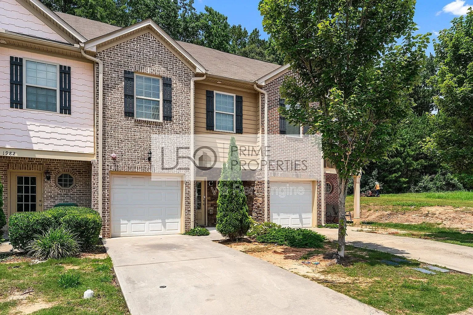 3 bed, 2.5 bath, 1454 sqft, $1,699 — Photo 3