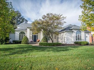 10870 Diamond Dr, Carmel, IN 46032