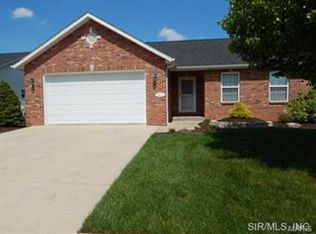 1668 Lakepointe Estate Dr, O'Fallon, IL 62269