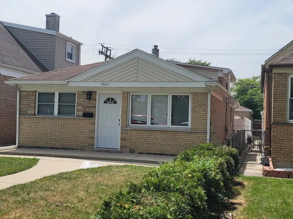 7840 Lavergne Ave, Burbank, IL 60459