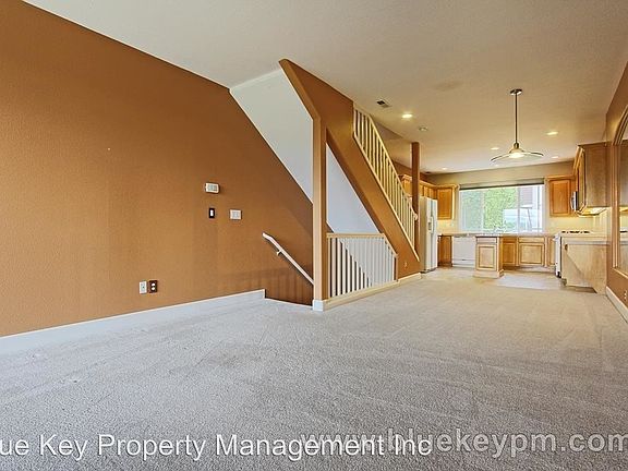 4th image of 8822 NE 17th St