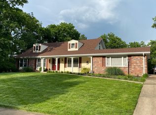 706 Claymont Estates Dr, Chesterfield, MO