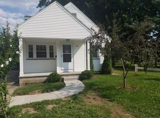 454 Bennington Dr, Rochester, NY 14616