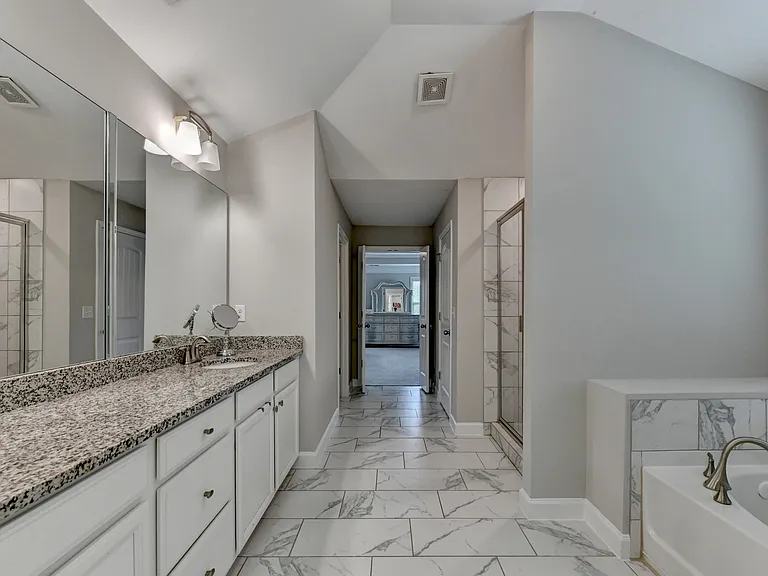 6035 Ashborough Park — Photo 16