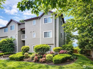 13306 SE 272nd St APT F104, Kent, WA 98042