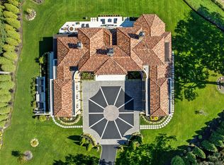 5 Bouton Point Rd, Huntington, NY 11743