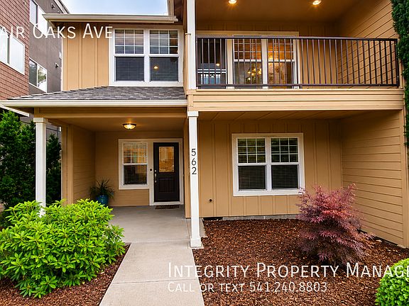 2nd image of 562 Fair Oaks Ave