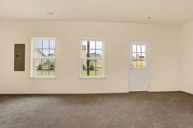 81 Simon Ct — Photo 31