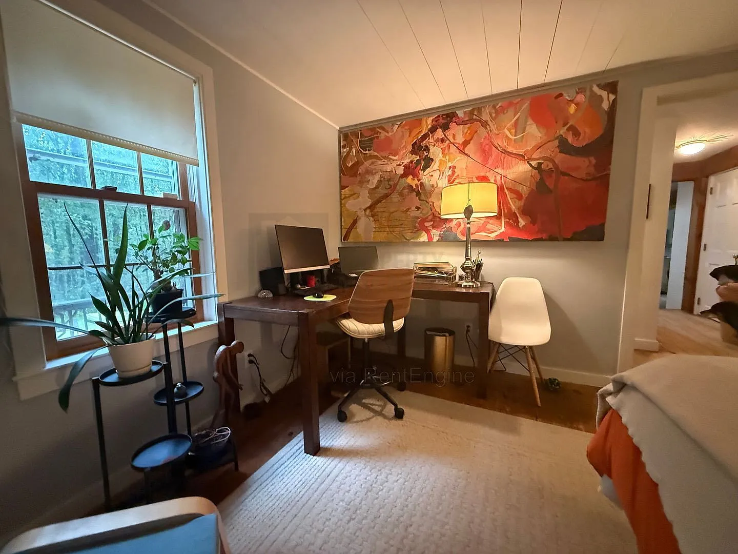 3 bed, 2.0 bath, 2800 sqft, $4,200 — Photo 3