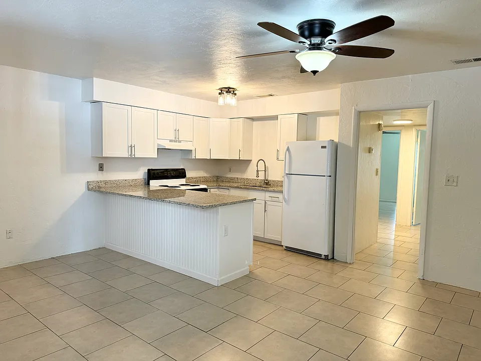 821 NW 13th St #9