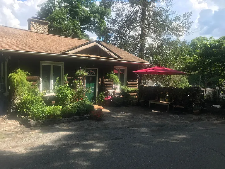 299 Lake Dr #1 — Photo 25