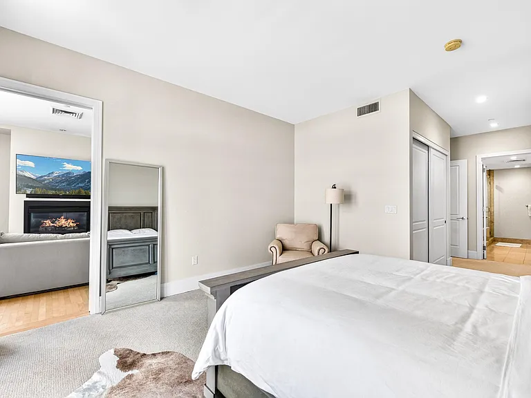 191 Clayton Ln #310 — Photo 15