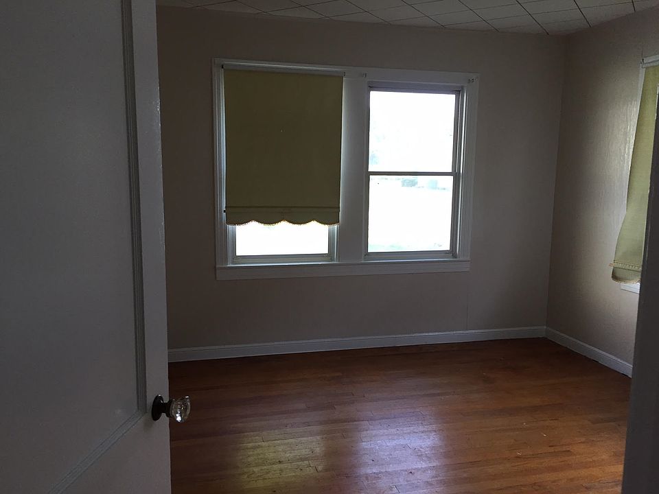 1st image of 2146 Armstrong Ave