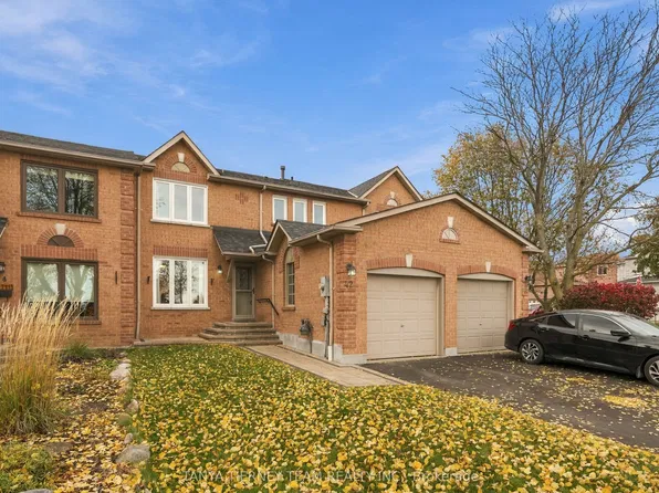 42 Old Colony Dr, Whitby, ON L1R 2A4