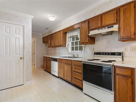5th image of 127 Edgedale Ct