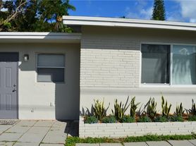 1721 NE 9th St, Fort Lauderdale, FL