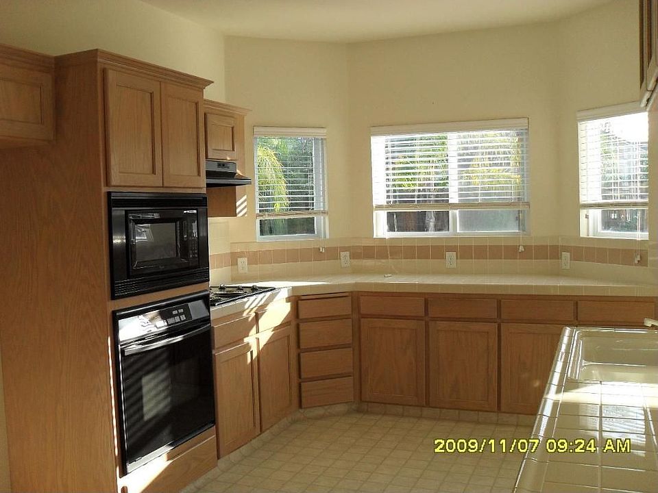 2nd image of 221 N Helm Ave