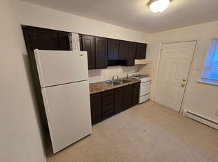 822 E Washington St APT 2N, Bloomington, IL 61701