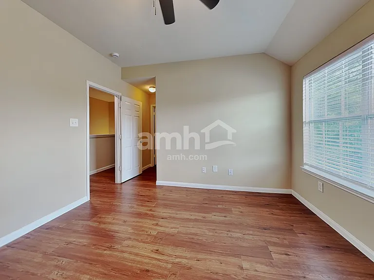 847 Darbydale Crossing Ln — Photo 11