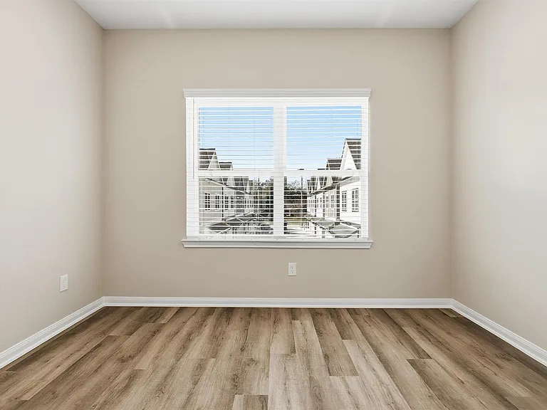 9906 Clark Canyon Ln — Photo 32