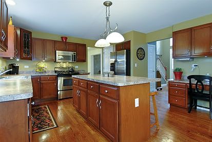 4th image of 644 Dewig Ct