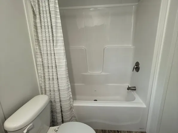 87 Front St #9, Shirley, MA 01464