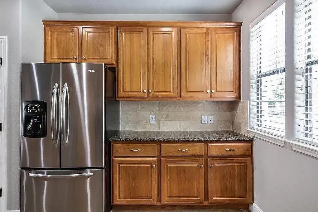 3 bed, 2.5 bath, 1967 sqft, $2,900 — Photo 1